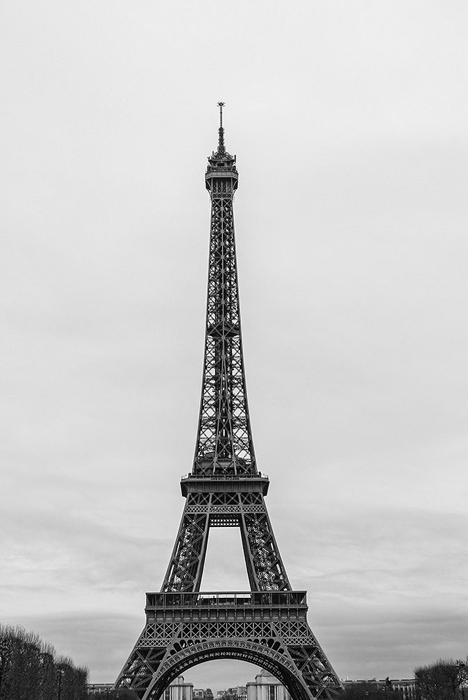5f1db7ba2a98d_torre eiffel 8 bw.jpg